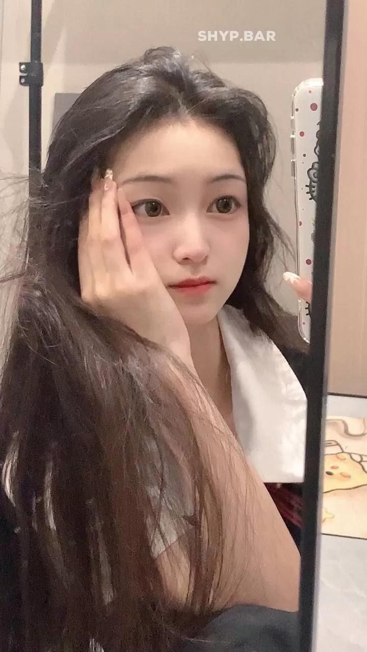 徐汇绵绵 颜值系  娇小 萝莉  长腿 嫩妹  皮肤白 长发 兼职